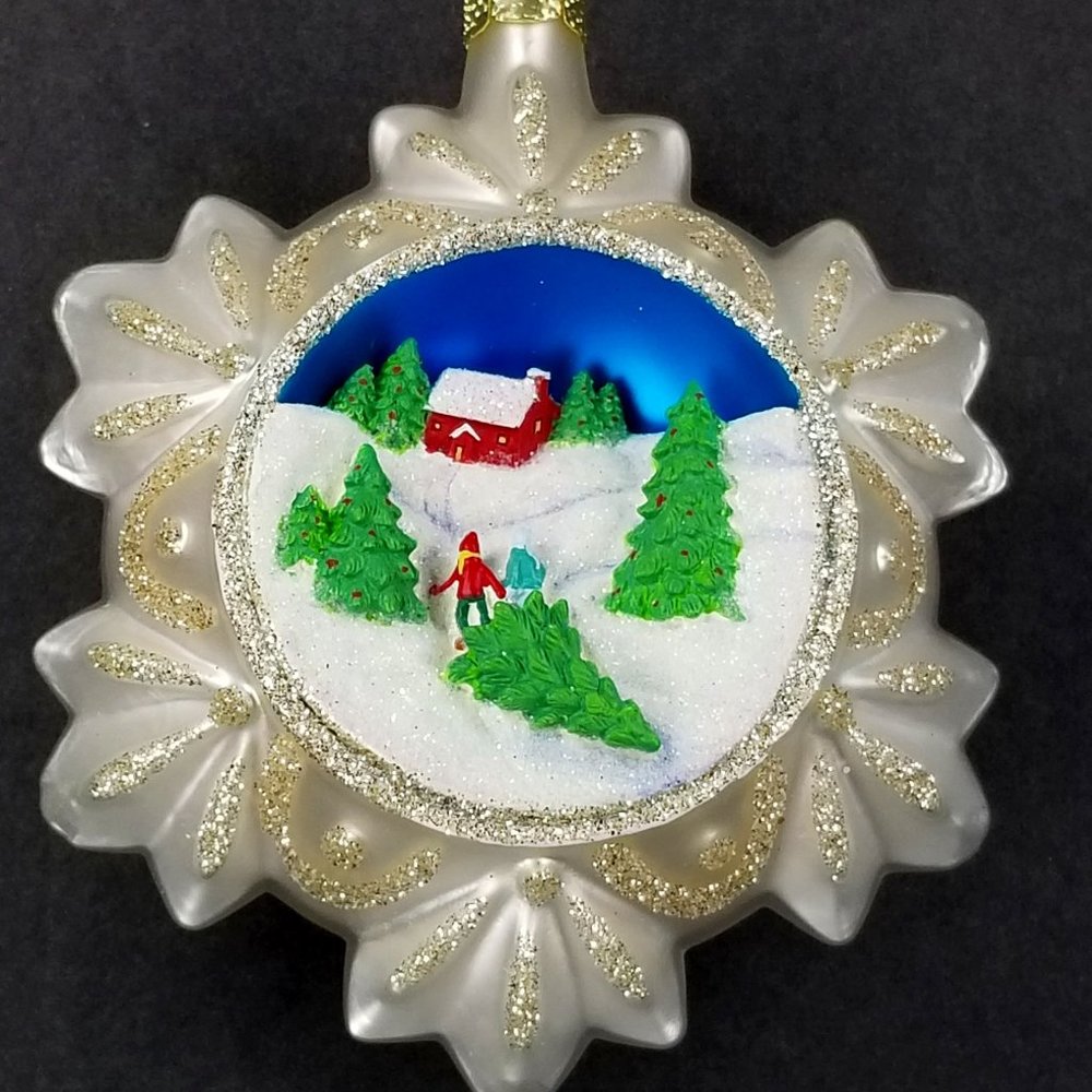 Christmas Glass Snowflake Ornament Hand Made Hallmark Keepsake (2009)Collectible